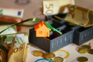 Was kostet eine Entrümpelung einer Wohnung? Kosten einer Wohnungsentrümpelung – Preise und wichtige Kostenfaktoren